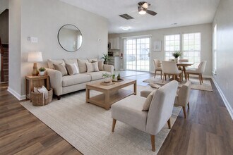 9811 Sweet Plum Dr in Charlotte, NC - Foto de edificio - Building Photo