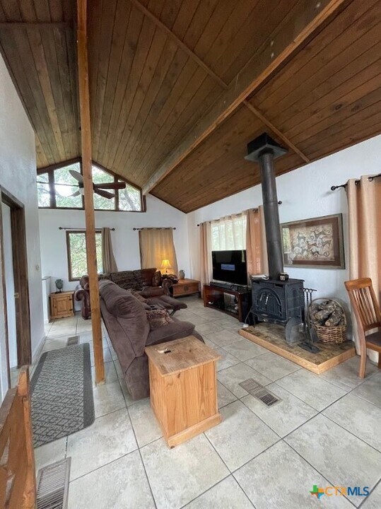 2429 Grandview Forest in Canyon Lake, TX - Building Photo