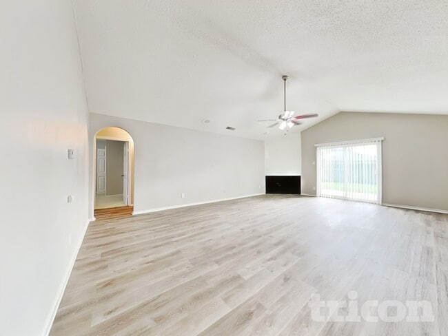 1142 Shady Glen Circle Richardson TX in Richardson, TX - Building Photo - Building Photo