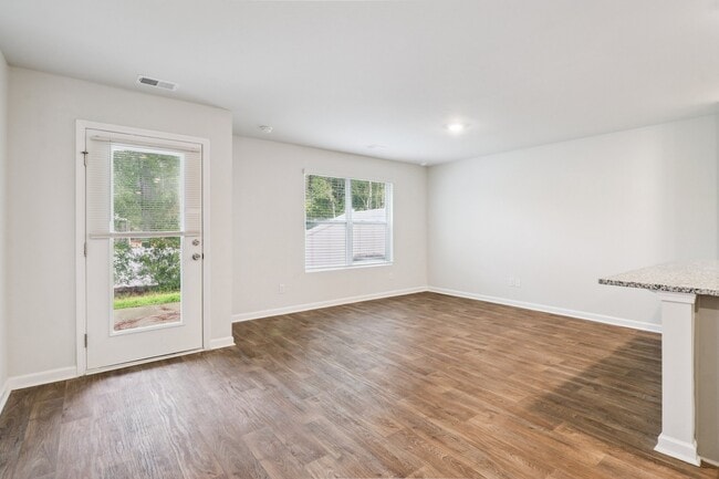 231 Coneflower Rd in Bloomingdale, GA - Building Photo - Building Photo