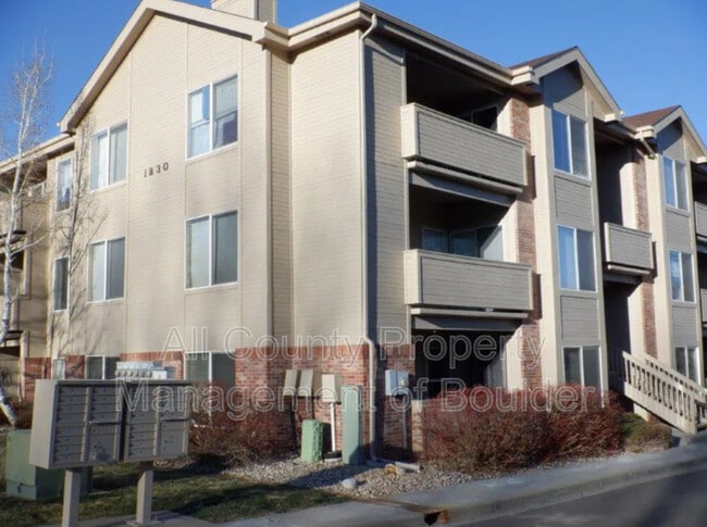1830 W Centennial Dr in Louisville, CO - Building Photo - Building Photo