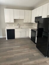 2412 N Cleveland Ave in Winston-Salem, NC - Building Photo - Building Photo