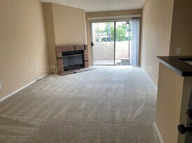 7130 Shoreline Dr in San Diego, CA - Building Photo