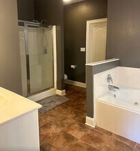 8658 E Cypress Point Ct in Baton Rouge, LA - Building Photo - Building Photo