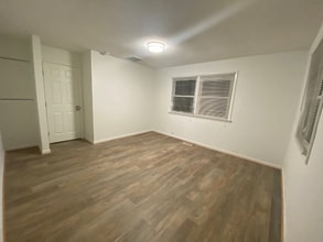 4xxx Lees Corner Rd in Chantilly, VA - Foto de edificio - Building Photo