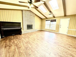 5434 31st St in Lubbock, TX - Building Photo - Building Photo