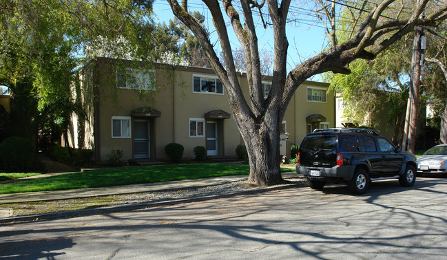 2314-2340 Williams St in Palo Alto, CA - Building Photo - Building Photo