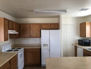 24752 N Good Pasture Ln in Florence, AZ - Building Photo - Building Photo