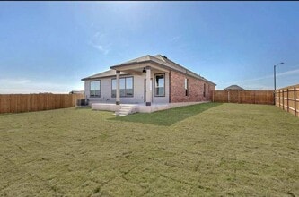 18600 Golden Eagle Way in Elgin, TX - Building Photo - Building Photo