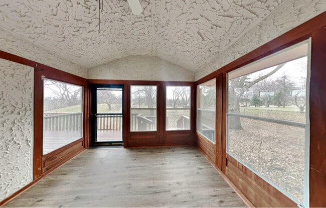 12420 46th Ave N in Minneapolis, MN - Building Photo - Building Photo