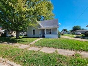 701 N Court St in Sullivan, IN - Building Photo - Building Photo