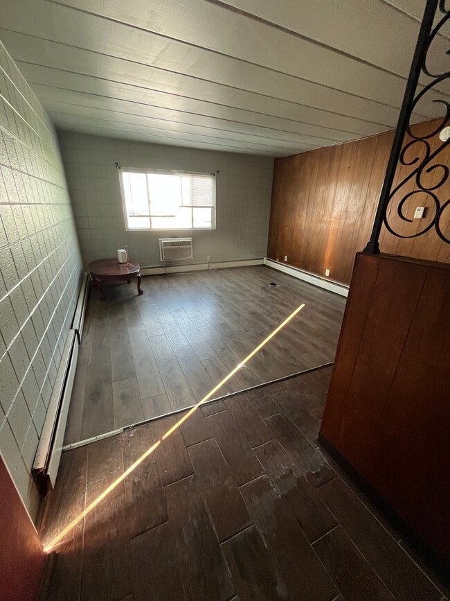 216 N 4th St, Unit 1 in Rockford, IL - Building Photo - Building Photo