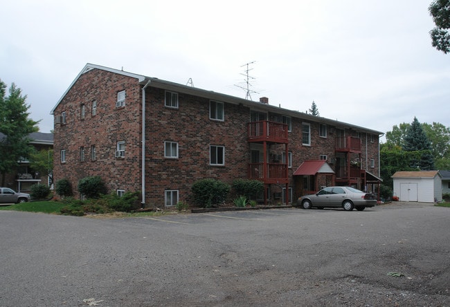 Cavanaugh Flatz in Lansing, MI - Foto de edificio - Building Photo