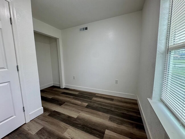 property at 1704 Dalhart St