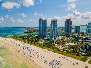 50 South Pointe Dr in Miami Beach, FL - Foto de edificio - Building Photo