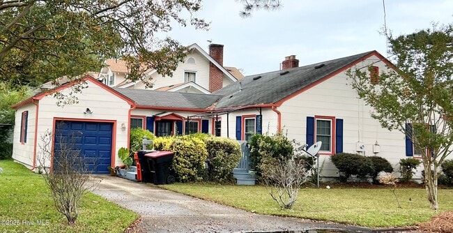 1001 W Main St in Elizabeth City, NC - Foto de edificio - Building Photo