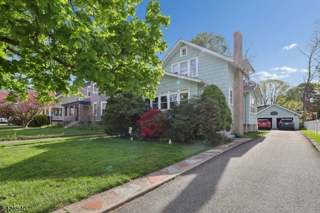 64 Park Ave in Caldwell, NJ - Building Photo - Building Photo