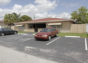 501 NW 34th Ct in Pompano Beach, FL - Building Photo - Primary Photo