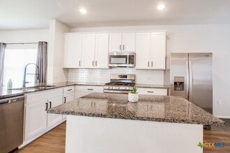 324 Kenai Dr in Niederwald, TX - Building Photo - Building Photo