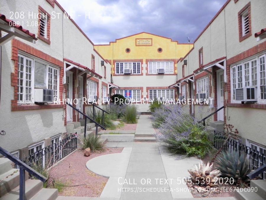 208 High St NE in Albuquerque, NM - Building Photo