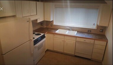 5124 SW 45th Ave in Portland, OR - Building Photo - Building Photo