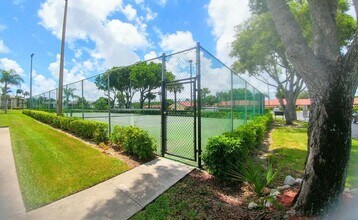 1105 Green Pine Blvd, Unit C1 in West Palm Beach, FL - Building Photo - Building Photo