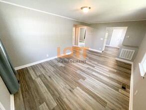 5 Saint Clair St in Greenville, SC - Building Photo - Building Photo