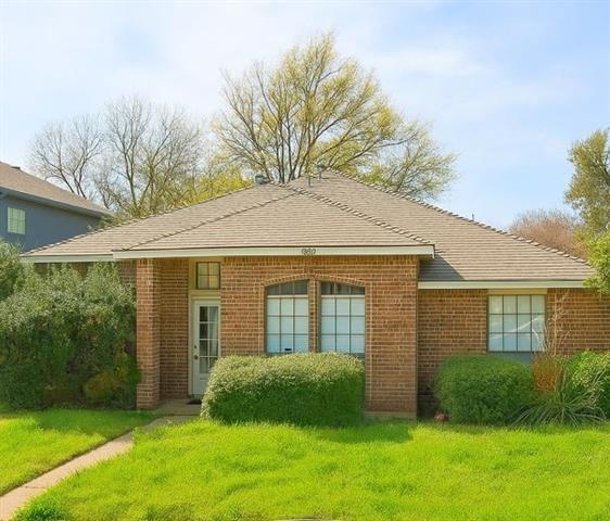 7709 Radford Cir in Plano, TX - Foto de edificio