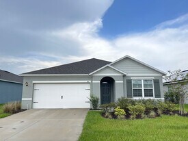 477 Noble Ave in Davenport, FL - Building Photo