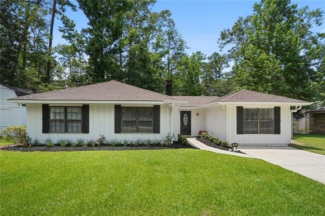 401 Inspiration Ln in Covington, LA - Foto de edificio - Building Photo