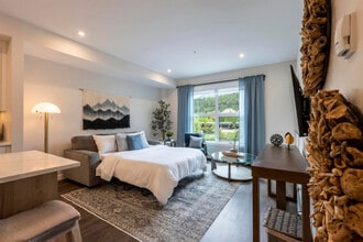 901-907 7 St N in Golden, BC - Building Photo - Building Photo