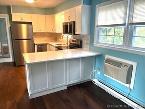 12 Terrace Pl in New Milford, CT - Building Photo - Building Photo