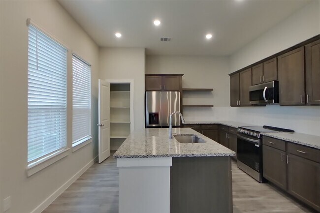 property at 4908 San Fabiano Ct