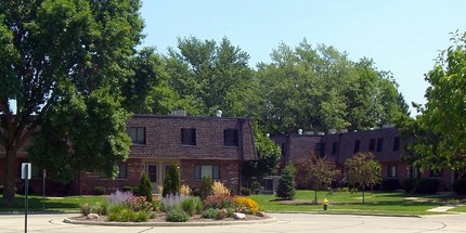 Lighthouse Point Townhomes in Racine, WI - Foto de edificio - Building Photo