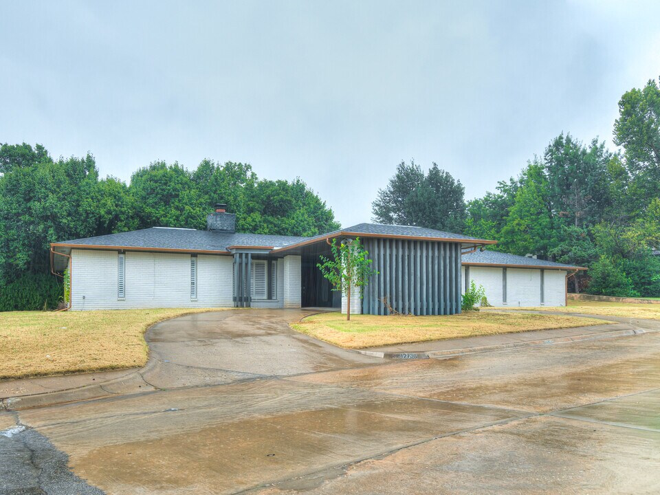 12136 Thorn Ridge Rd in Oklahoma City, OK - Building Photo
