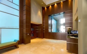 4775 Collins Ave, Unit APT 1201 in Miami Beach, FL - Foto de edificio - Building Photo