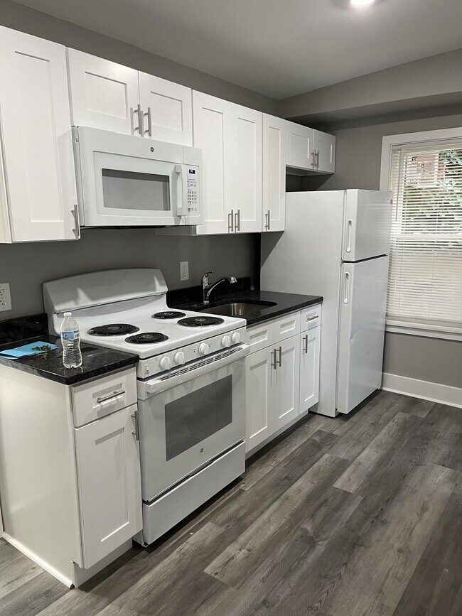 property at 2034 Edgmont Ave