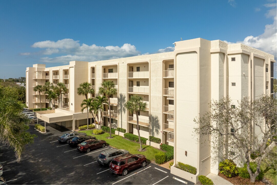 Broadview Intracoastal Place in Jupiter, FL - Building Photo