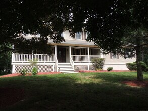 12 Cardinal Ln in Monroe, CT - Building Photo - Building Photo