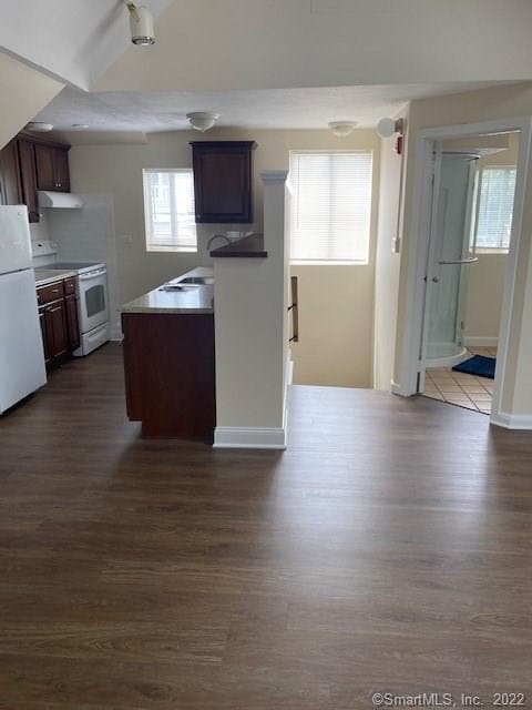 537 Post Rd in Darien, CT - Building Photo - Building Photo