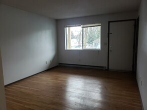 308 W C St, Unit 1 in Moscow, ID - Foto de edificio - Building Photo