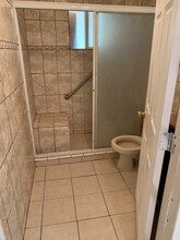 15750 Fellowship St, Unit 402 in La Puente, CA - Building Photo - Building Photo