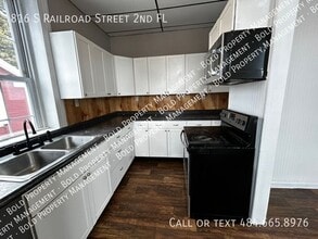 816 S Railroad St in Myerstown, PA - Building Photo - Building Photo