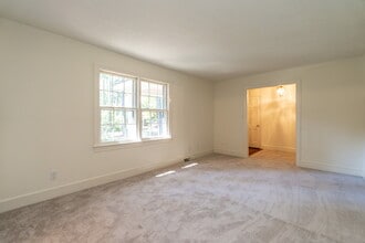 4718 Rembert Dr in Raleigh, NC - Building Photo - Building Photo