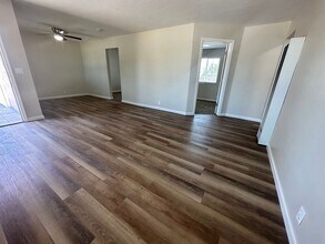 2713 Karen Pl in Bakersfield, CA - Building Photo - Building Photo