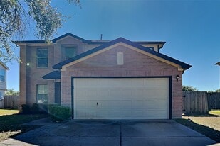 17039 Kemble Creek Dr in Houston, TX - Building Photo