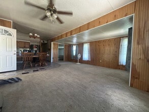 35250 Hull Rd in Salineville, OH - Building Photo - Building Photo