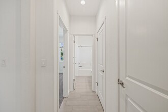 821 Amanecer Ave in Clovis, CA - Building Photo - Building Photo