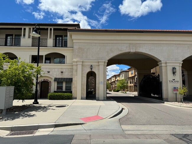 property at 10927 N Town Ctr W