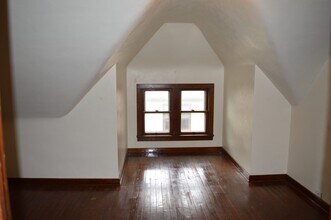 16 N Broom St, Unit 3 in Madison, WI - Building Photo - Building Photo